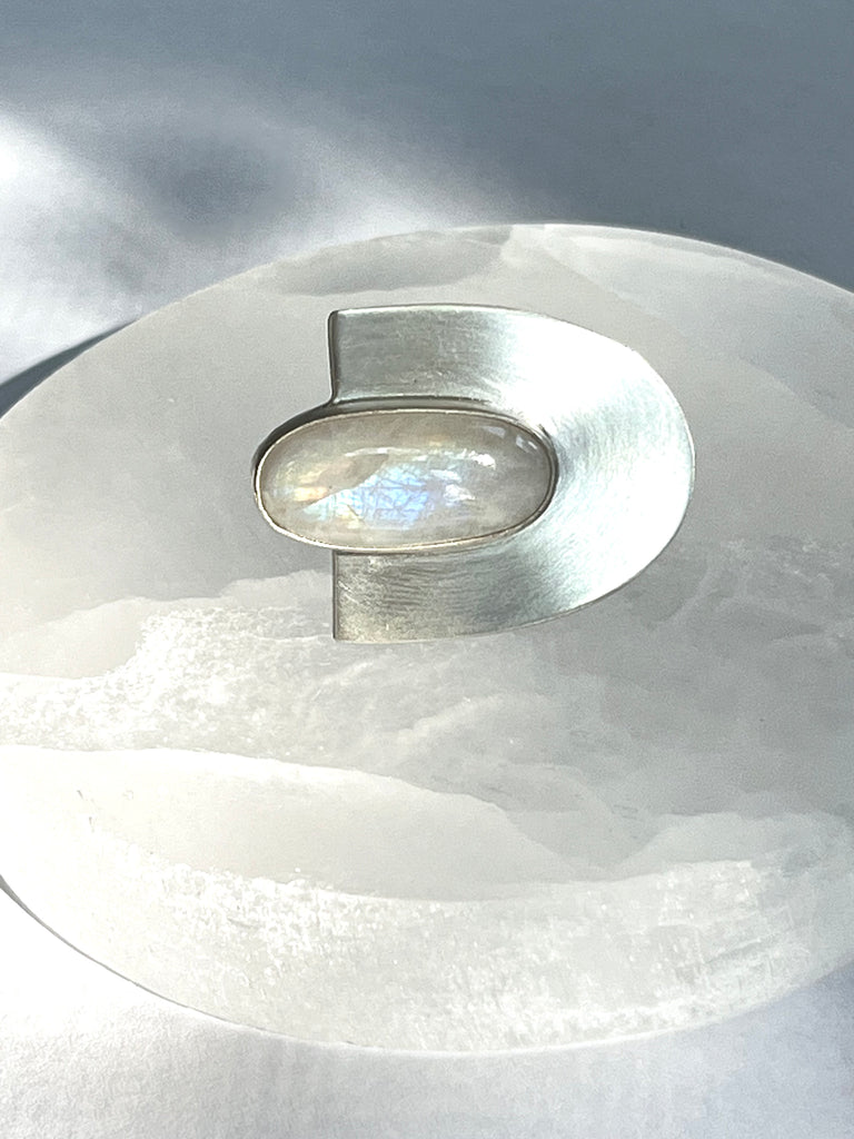 OOAK: Oval Moonstone Ring - Size 8